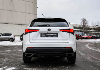 Подержанный автомобиль Lexus NX 2018 года (8 фото)
