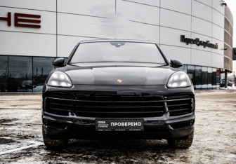 Подержанный автомобиль Porsche Cayenne 2019 года (5 фото)