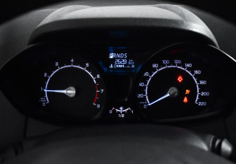 Подержанный автомобиль Ford EcoSport 2015 года (17 фото)