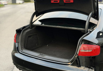Подержанный автомобиль Audi A4 Sedan 2015 года (31 фото)