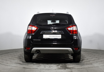 Подержанный автомобиль Nissan Terrano 2019 года (6 фото)
