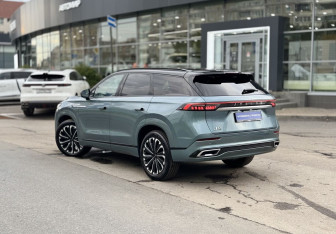 Подержанный автомобиль Jaecoo J8 2024 года (8 фото)