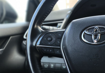 Подержанный автомобиль Toyota Camry Sedan 2021 года (17 фото)
