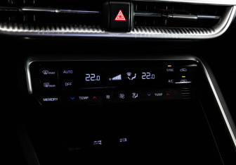 Подержанный автомобиль Kia K5 2021 года (19 фото)