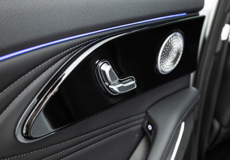 Подержанный автомобиль Exeed RX 2023 года (28 фото)