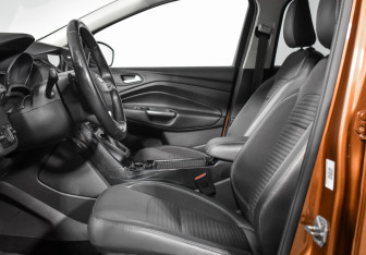 Подержанный автомобиль Ford Kuga 2017 года (11 фото)