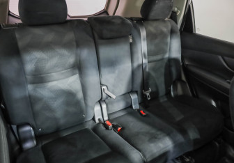 Подержанный автомобиль Nissan X-Trail 2016 года (23 фото)