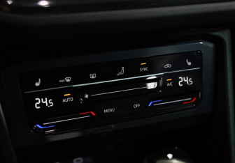 Подержанный автомобиль Volkswagen Tiguan 2021 года (15 фото)