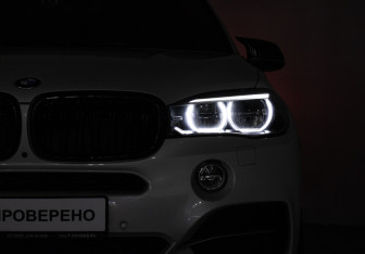 Подержанный автомобиль BMW X5 2017 года (35 фото)