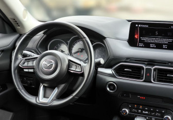 Подержанный автомобиль Mazda CX-5 2021 года (15 фото)