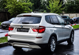 Подержанный автомобиль BMW X3 2015 года (5 фото)