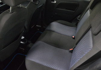 Подержанный автомобиль Ford Fusion 2006 года (11 фото)