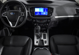 Подержанный автомобиль Geely Emgrand X7 2020 года (16 фото)