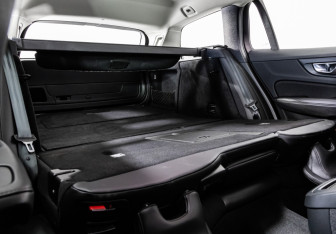 Подержанный автомобиль Volvo V60 Cross Country 2020 года (28 фото)