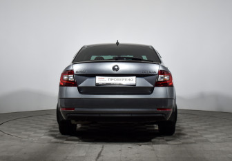Подержанный автомобиль Skoda Octavia Liftback 2018 года (6 фото)