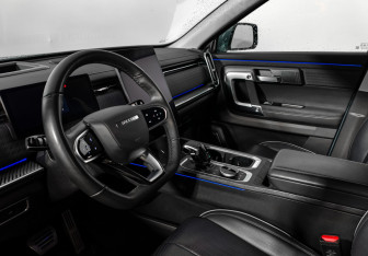 Подержанный автомобиль Jaecoo J7 2023 года (9 фото)