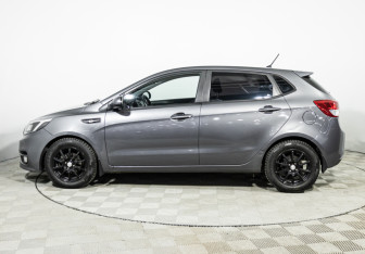 Подержанный автомобиль Kia Rio Hatchback 2016 года (8 фото)