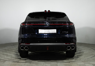 Подержанный автомобиль Changan UNI-K 2023 года (6 фото)