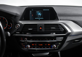 Подержанный автомобиль BMW X4 2019 года (20 фото)