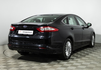 Подержанный автомобиль Ford Mondeo Sedan 2015 года (5 фото)