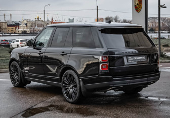 Подержанный автомобиль Land Rover Range Rover 2021 года (8 фото)