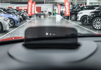 Подержанный автомобиль MINI Hatch 2021 года (20 фото)