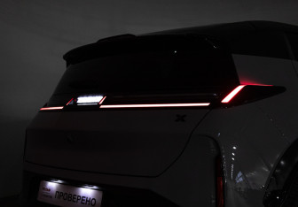 Подержанный автомобиль Zeekr X 2023 года (30 фото)