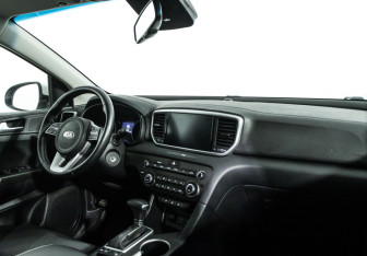 Подержанный автомобиль Kia Sportage 2021 года (9 фото)