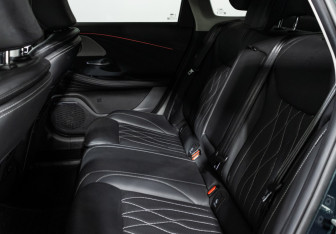 Подержанный автомобиль Chery Arrizo 8 2023 года (10 фото)