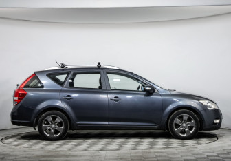 Подержанный автомобиль Kia Ceed Wagon 2011 года (4 фото)