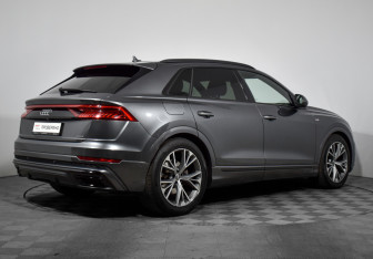 Подержанный автомобиль Audi Q8 2019 года (5 фото)