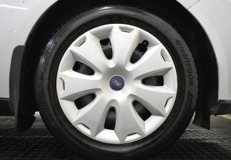 Подержанный автомобиль Ford Focus Sedan 2014 года (9 фото)