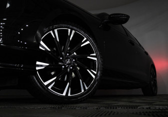 Подержанный автомобиль Honda Accord Sedan 2023 года (34 фото)