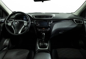 Подержанный автомобиль Nissan Qashqai 2016 года (13 фото)