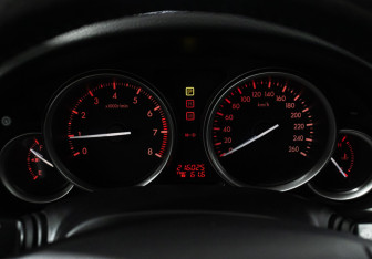 Подержанный автомобиль Mazda 6 Liftback 2010 года (12 фото)