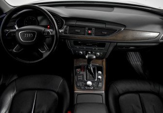 Подержанный автомобиль Audi A6 Sedan 2013 года (14 фото)