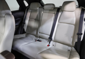 Подержанный автомобиль Mazda CX-30 2019 года (27 фото)