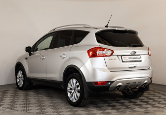 Подержанный автомобиль Ford Kuga 2011 года (7 фото)