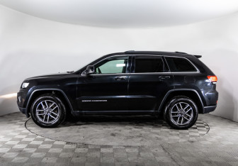 Подержанный автомобиль Jeep Grand Cherokee 2016 года (8 фото)