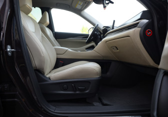 Подержанный автомобиль Infiniti QX60 2022 года (27 фото)