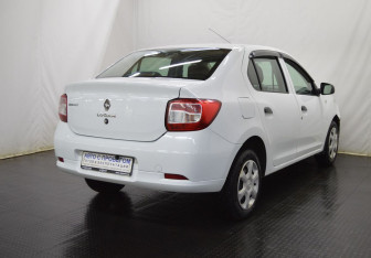 Подержанный автомобиль Renault Logan Sedan 2017 года (5 фото)