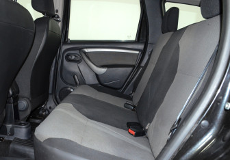 Подержанный автомобиль Renault Duster 2016 года (12 фото)