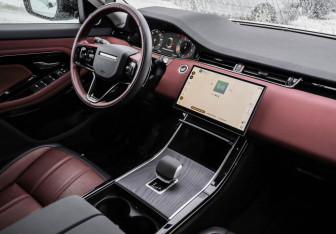 Подержанный автомобиль Land Rover Range Rover Evoque 2024 года (10 фото)