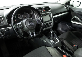 Подержанный автомобиль Volkswagen Scirocco 2011 года (10 фото)