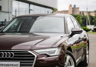Подержанный автомобиль Audi A6 Sedan 2021 года (2 фото)