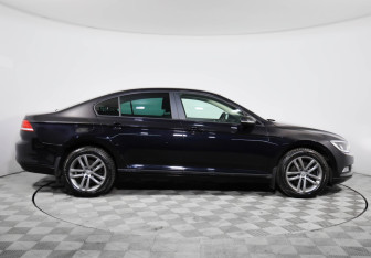 Подержанный автомобиль Volkswagen Passat Sedan 2016 года (4 фото)