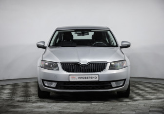 Подержанный автомобиль Skoda Octavia Liftback 2014 года (2 фото)
