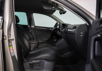 Подержанный автомобиль Volkswagen Tiguan 2019 года (25 фото)