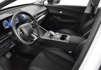 Подержанный автомобиль Omoda C5 2024 года (9 фото)