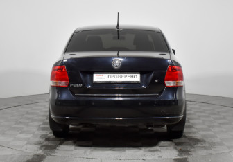Подержанный автомобиль Volkswagen Polo Sedan 2013 года (6 фото)